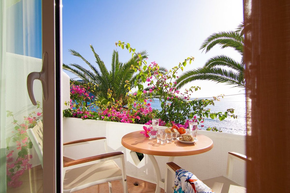 Skinos Apartments And Studios 28/40