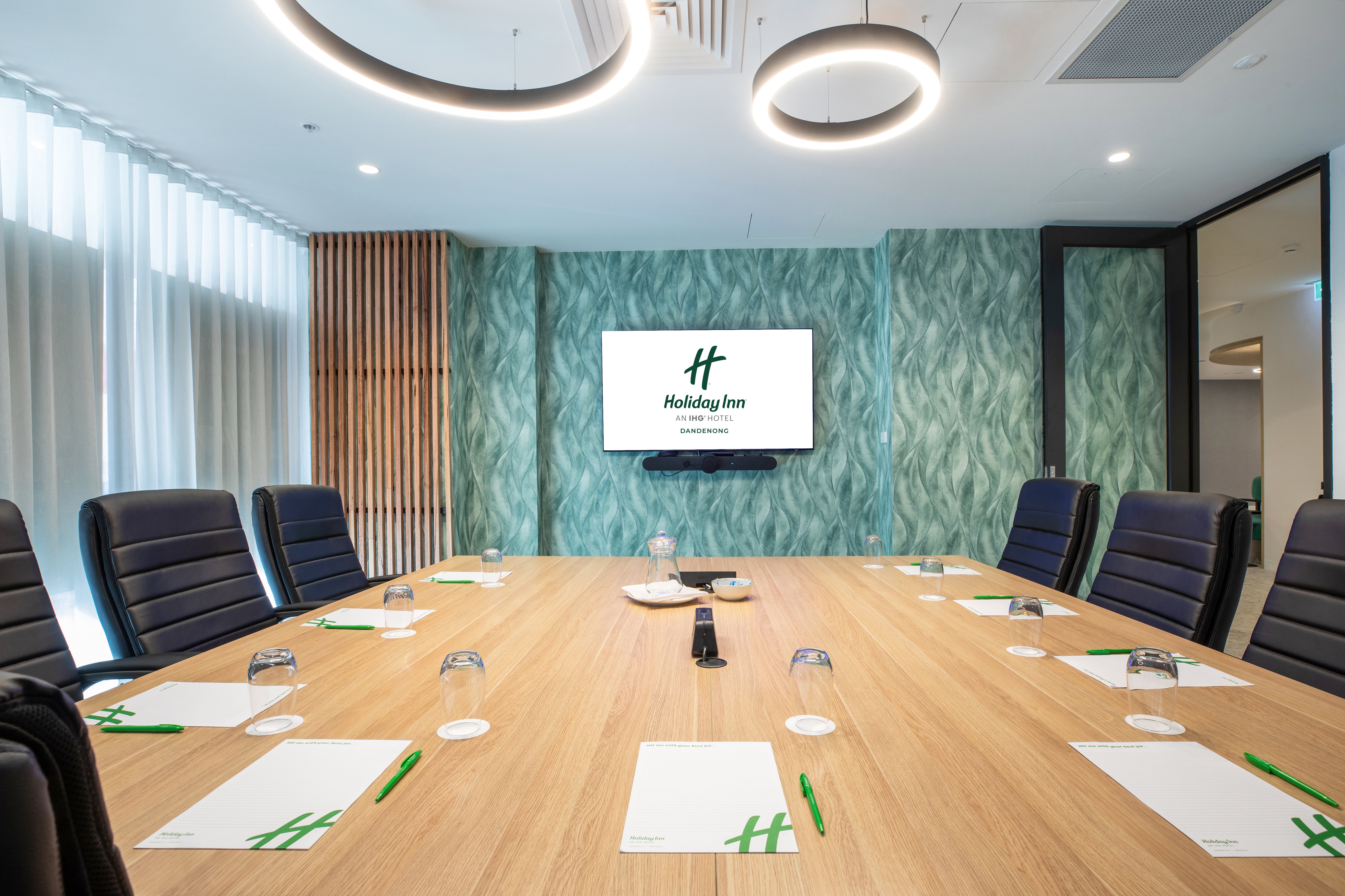 Holiday Inn Dandenong an IHG Hotel 35/50