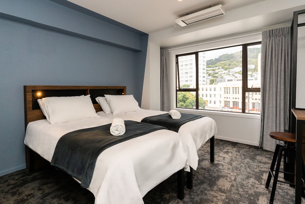 Twin Room Harbour View Ensuite