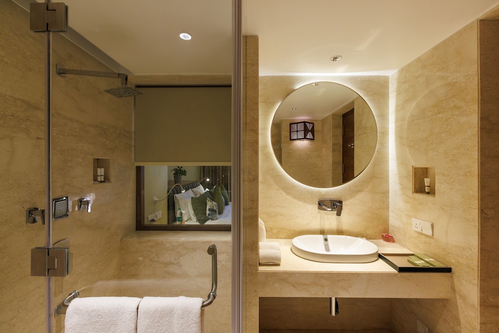 Hotel Hilltone 50/50