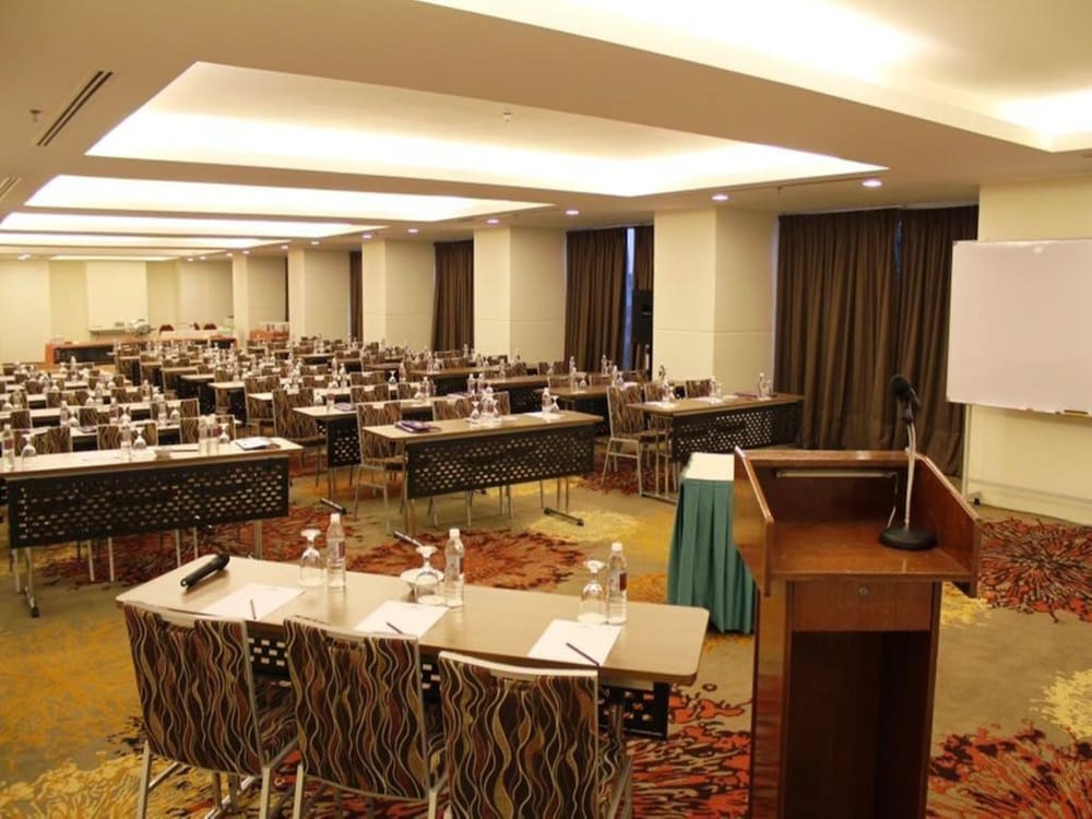 Hotel Royal Kuala Lumpur 47/52