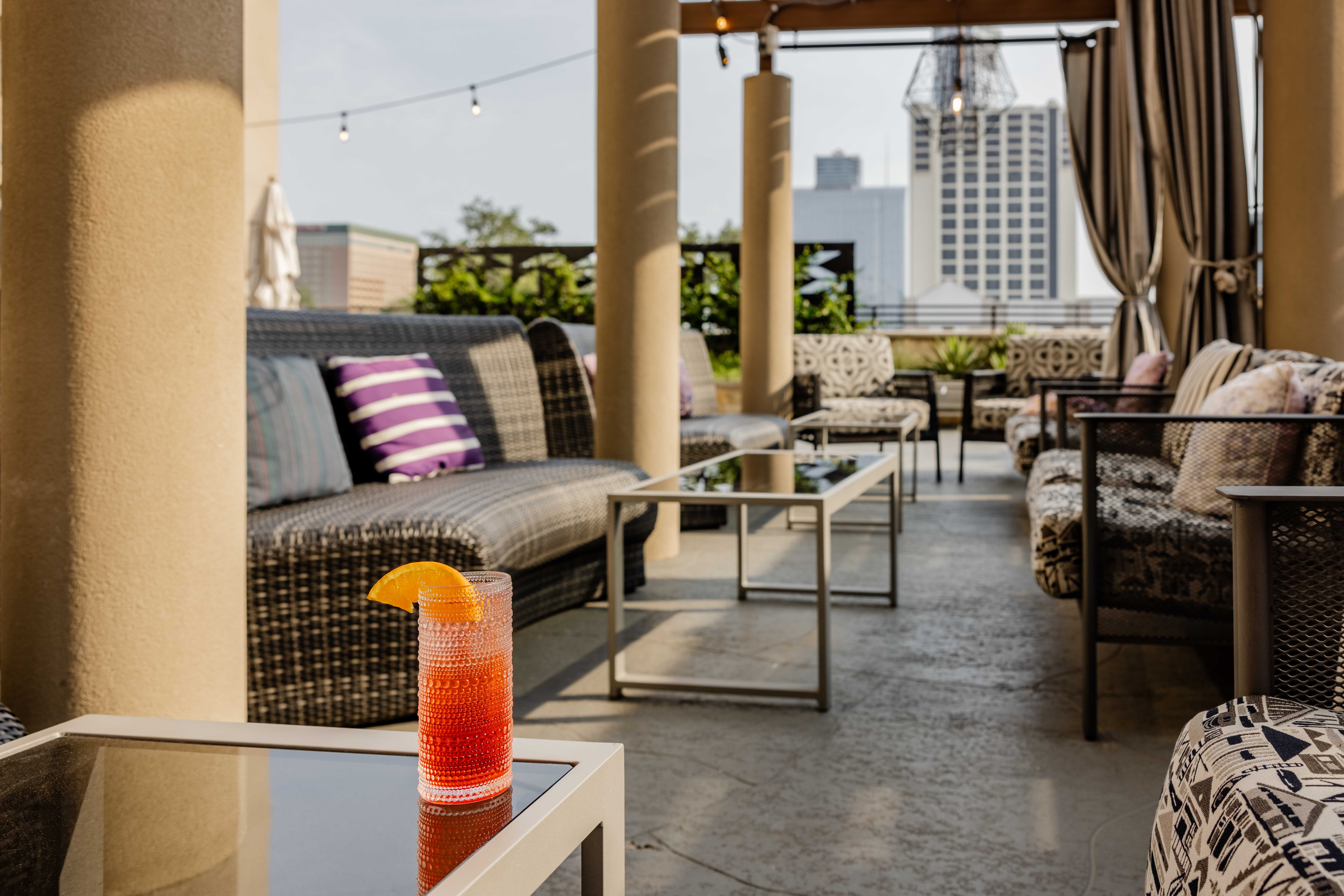 Hotel Indigo Austin Downtown University 39/70