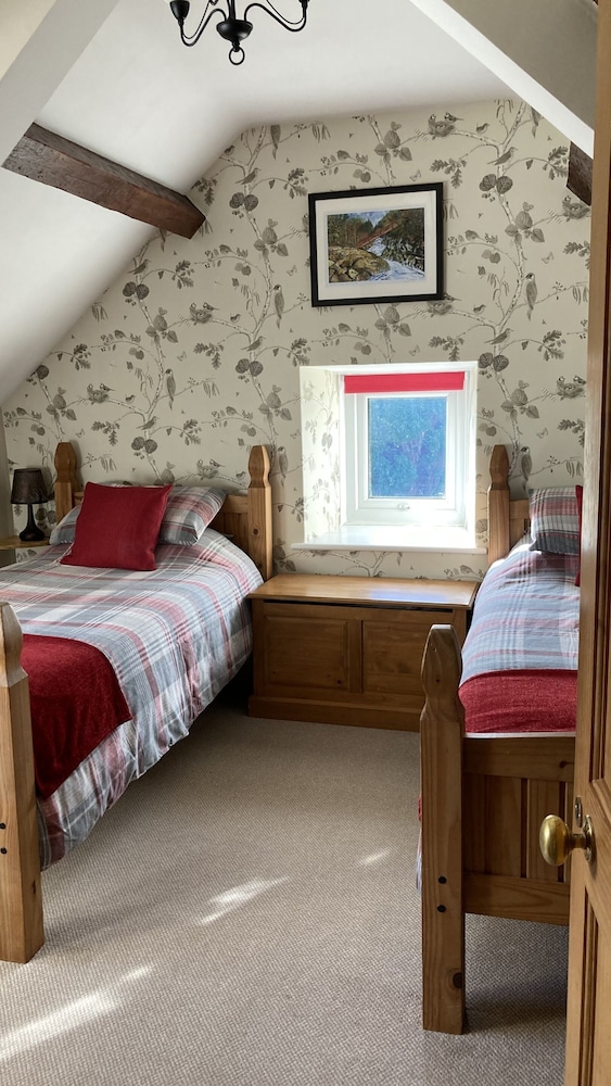 Llwyn Onn Guest House 6/50
