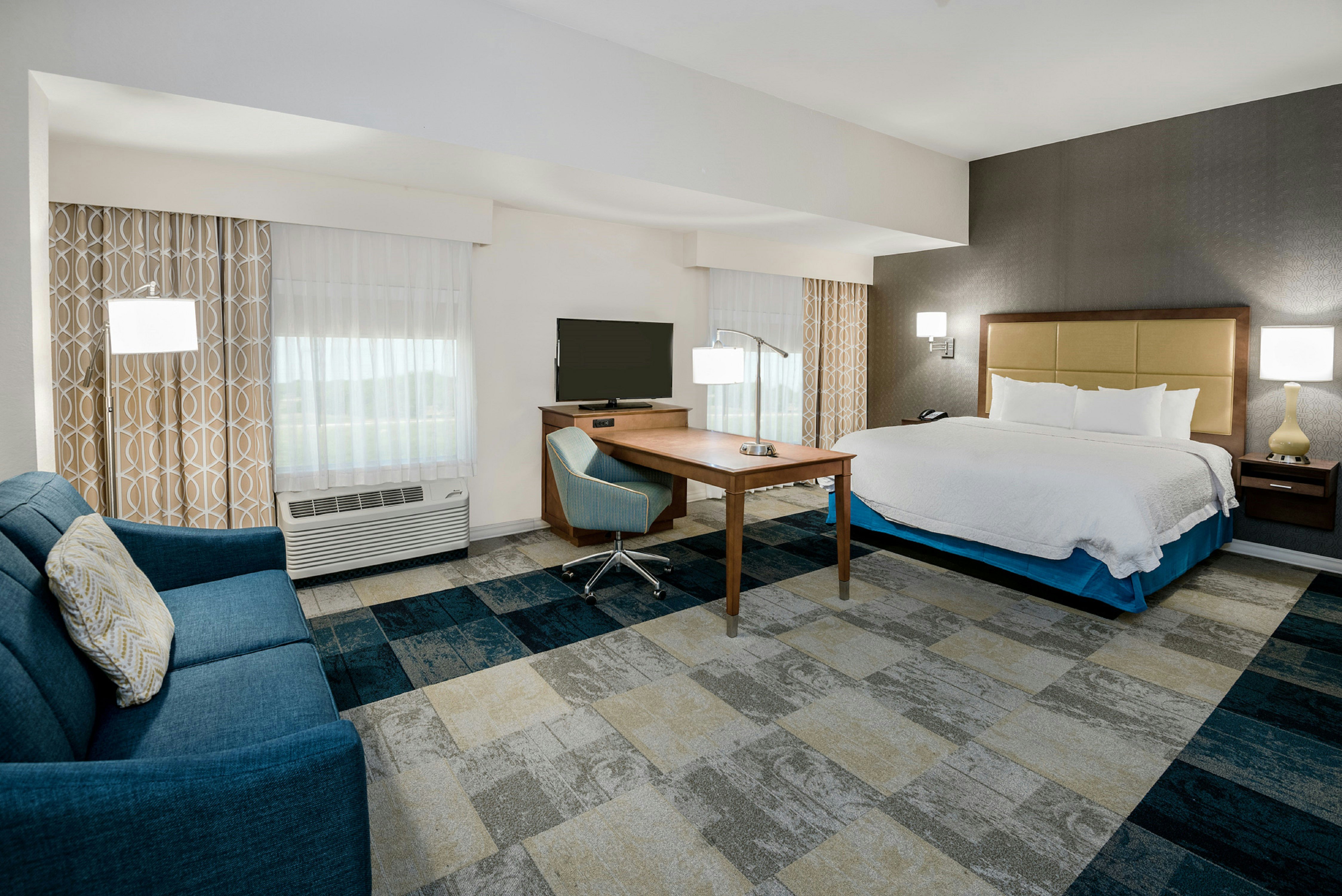 STUDIO, KING BED, ACCESSIBLE