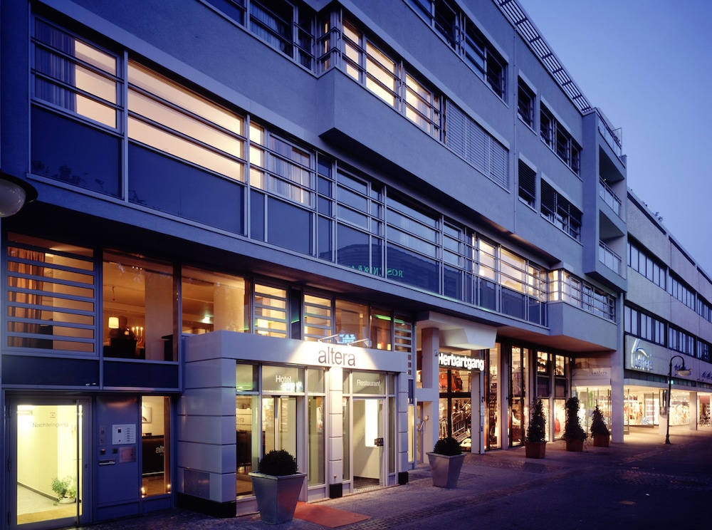 ALTERA HOTEL 29/33