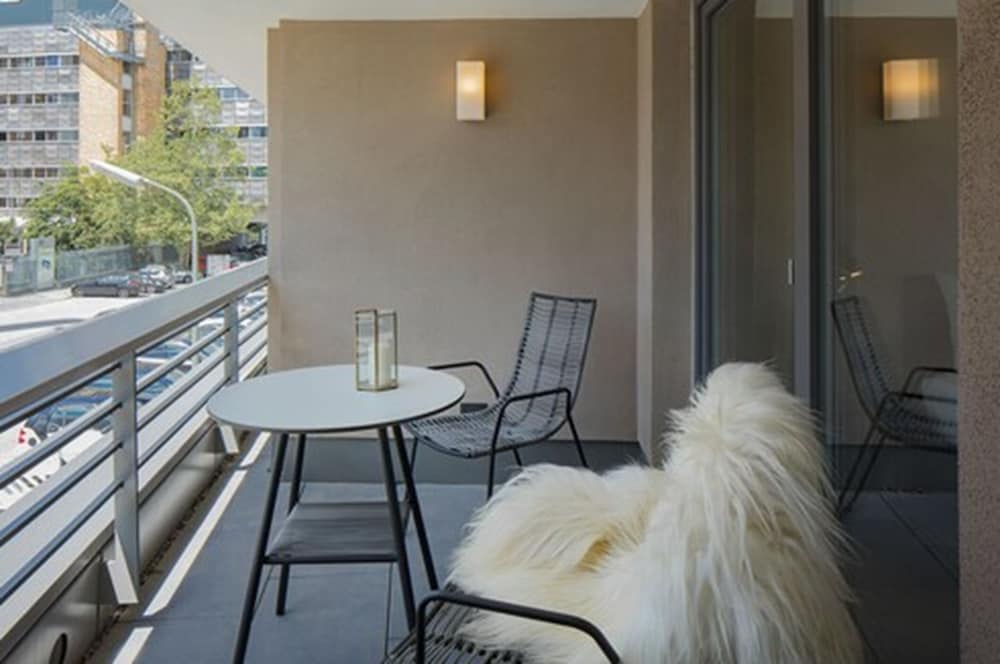 Dd Suites Serviced Apartments 6/35