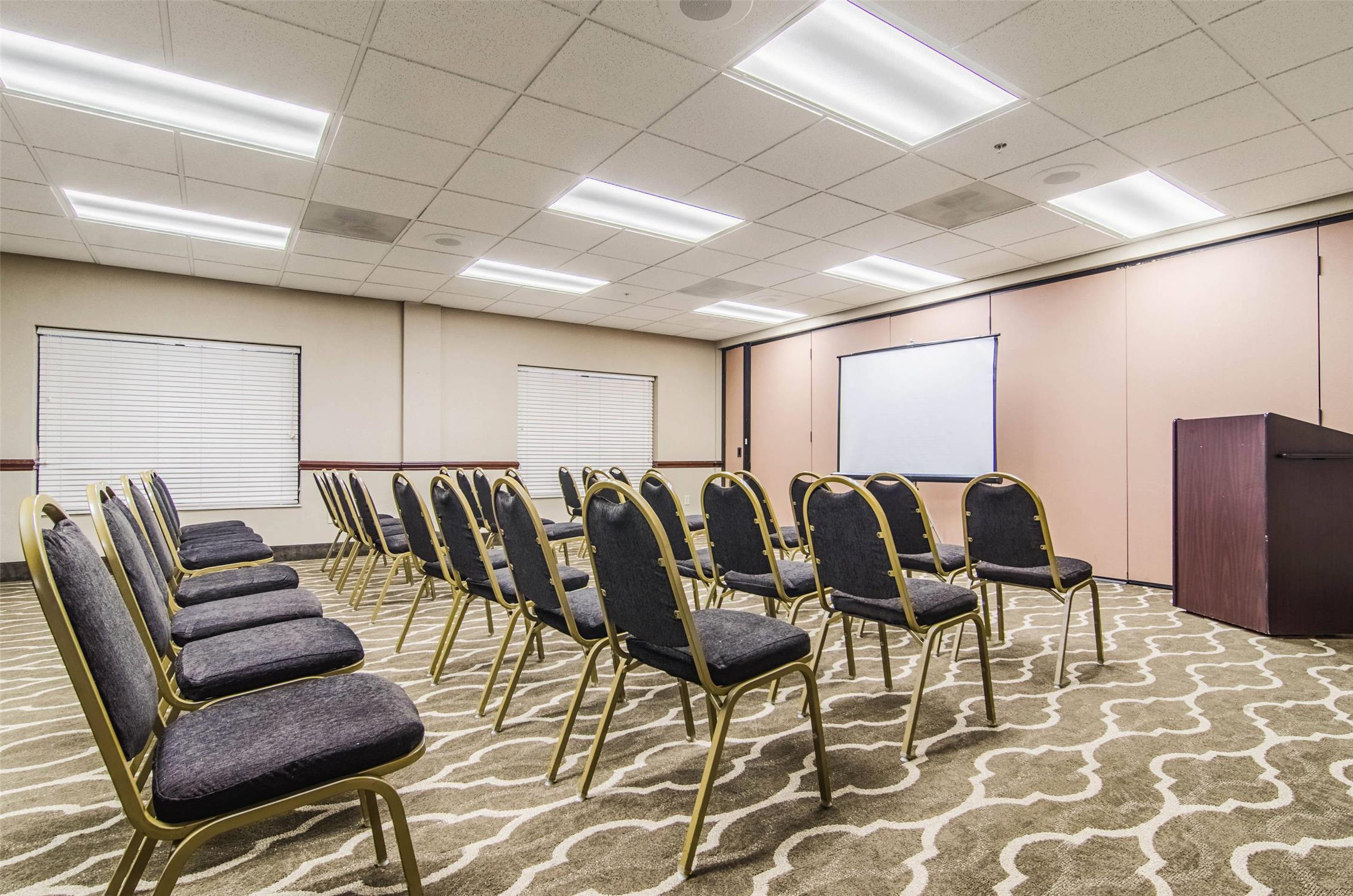 Quality Suites Graham - Burlington South 38/41