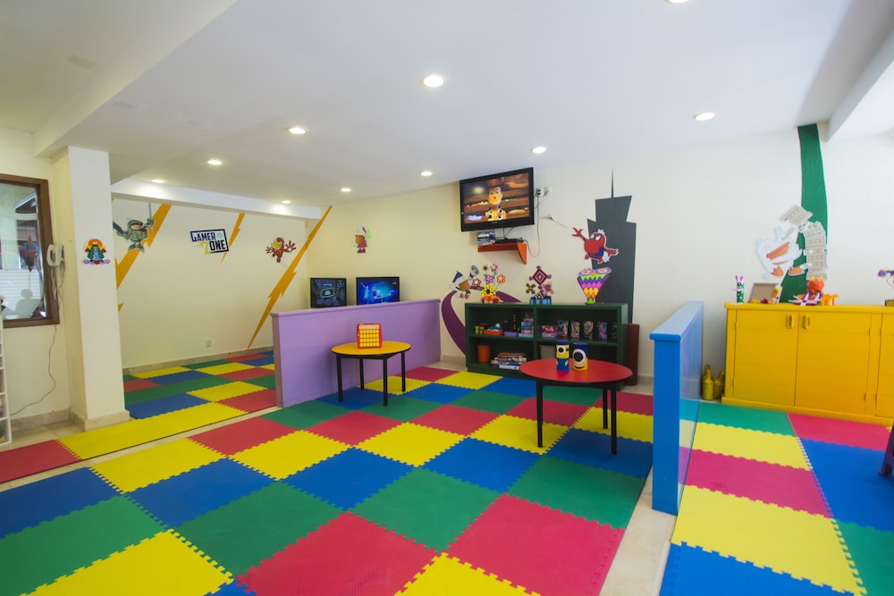 Plaza Pelicanos Grand Beach Resorts 56/65