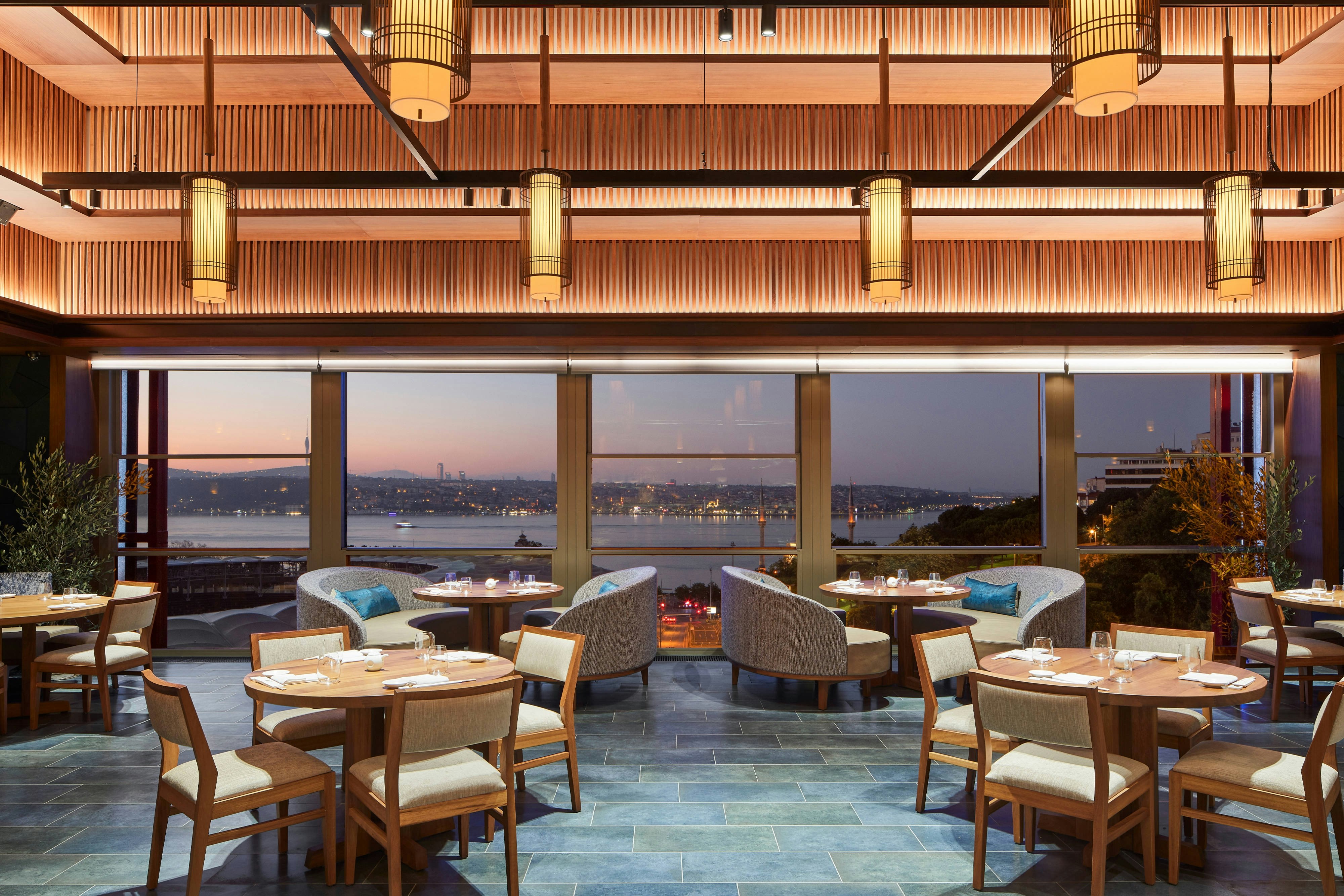 The Ritz Carlton Istanbul 34/50
