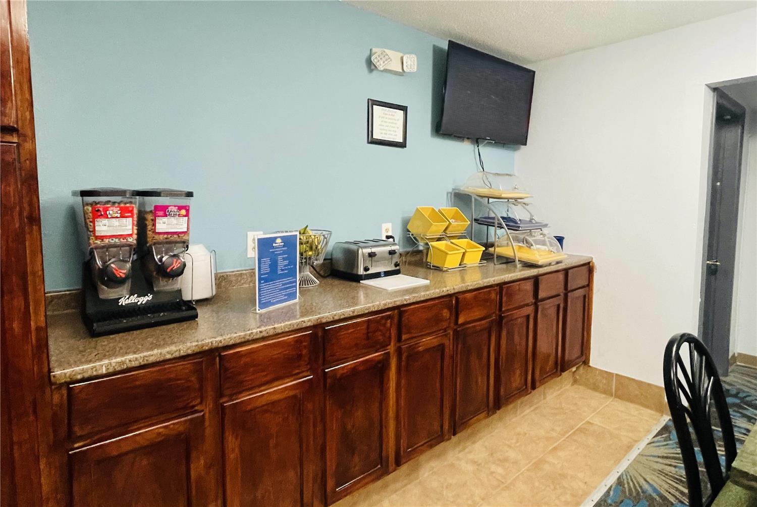 Days Inn by Wyndham Jamestown 9/37