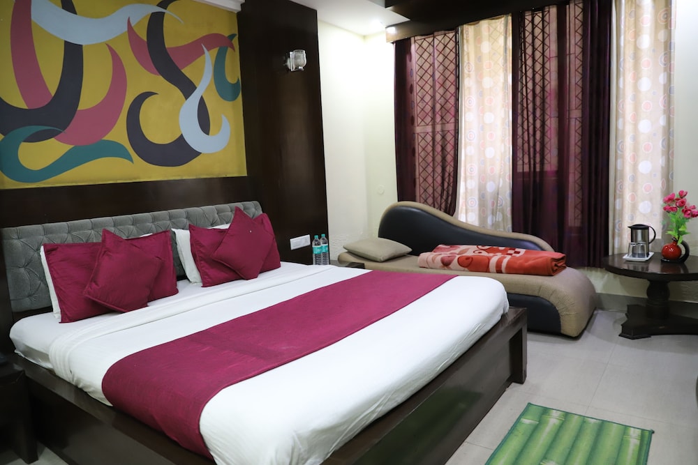 Hotel Raj Mandir 18/44