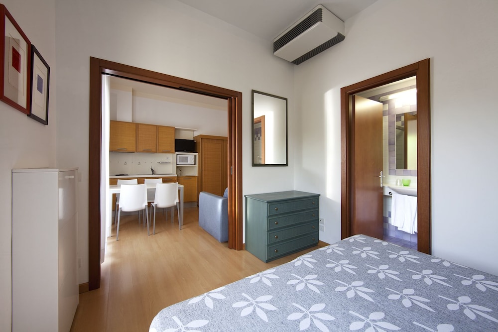 1 BEDROOM, APARTMENT