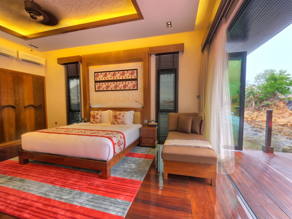 Gayana Marine Resort 10/71