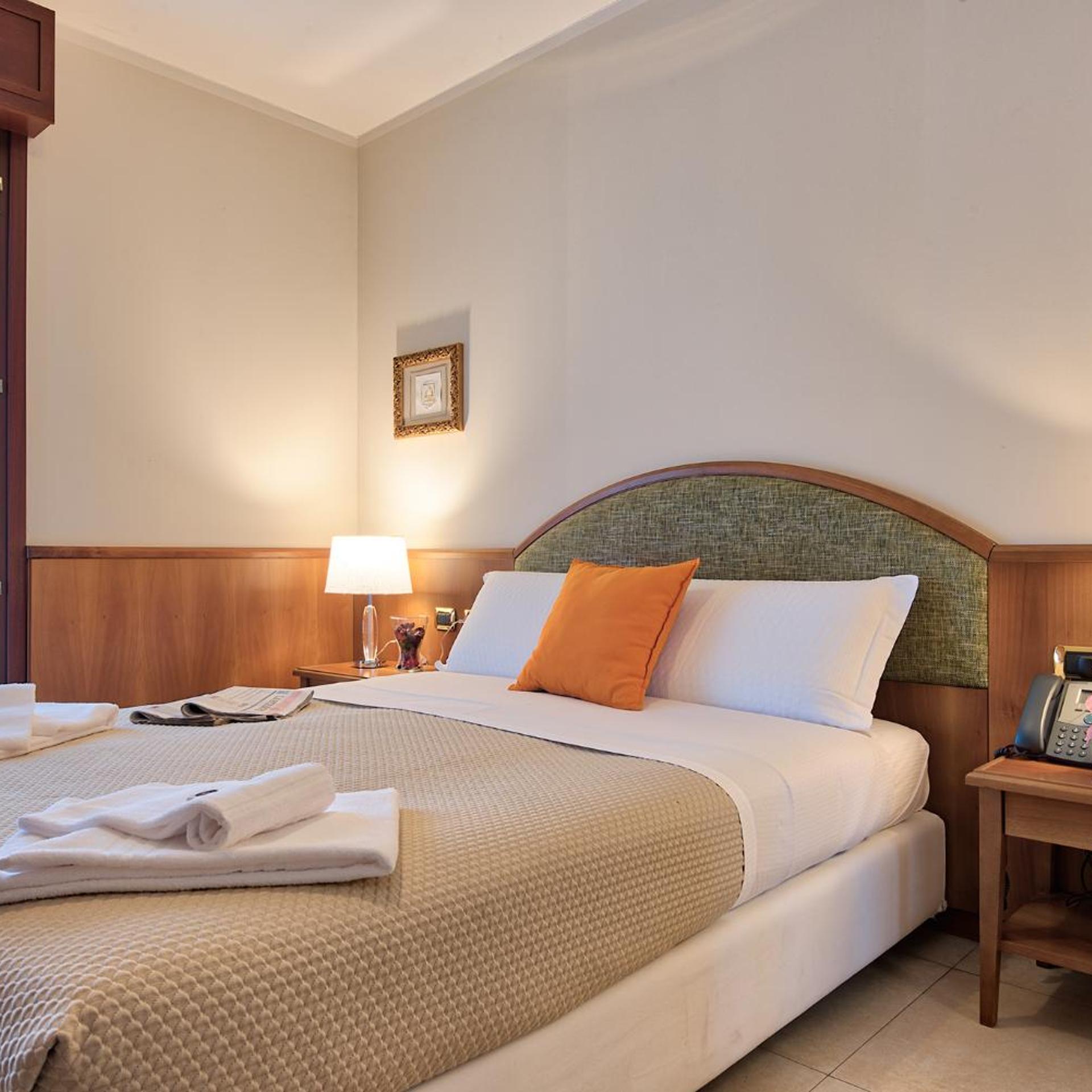 غرفة بسرير مزدوج بشرفة، Albergo Villa Priula 3/10