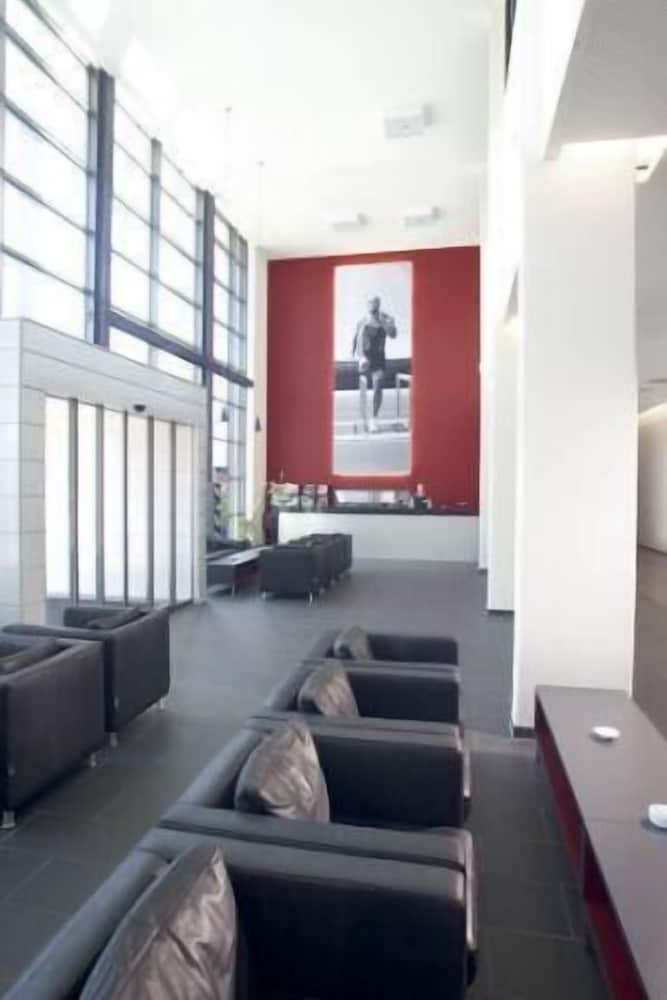 NOVINA HOTEL HERZOGENAURACH HERZO-BASE 40/66