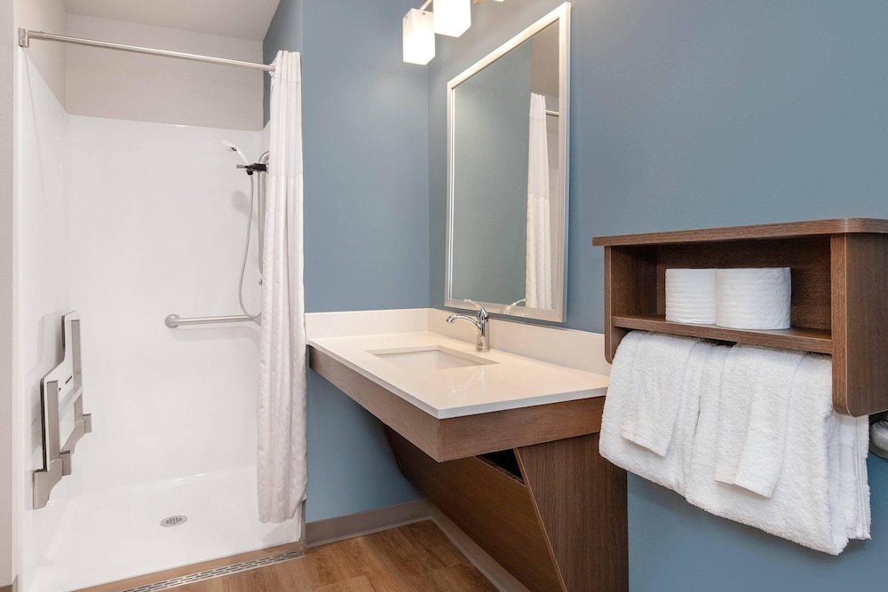 WoodSpring Suites Carol Stream - Chicago 36/37