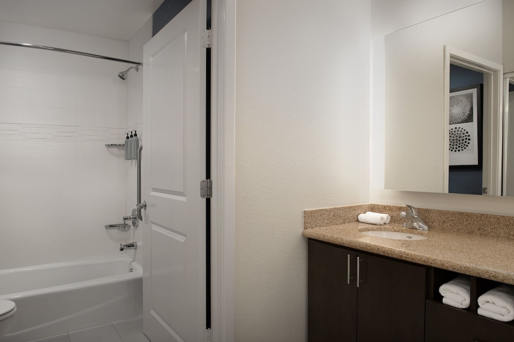 Residence Inn Greensboro Airport 46/51