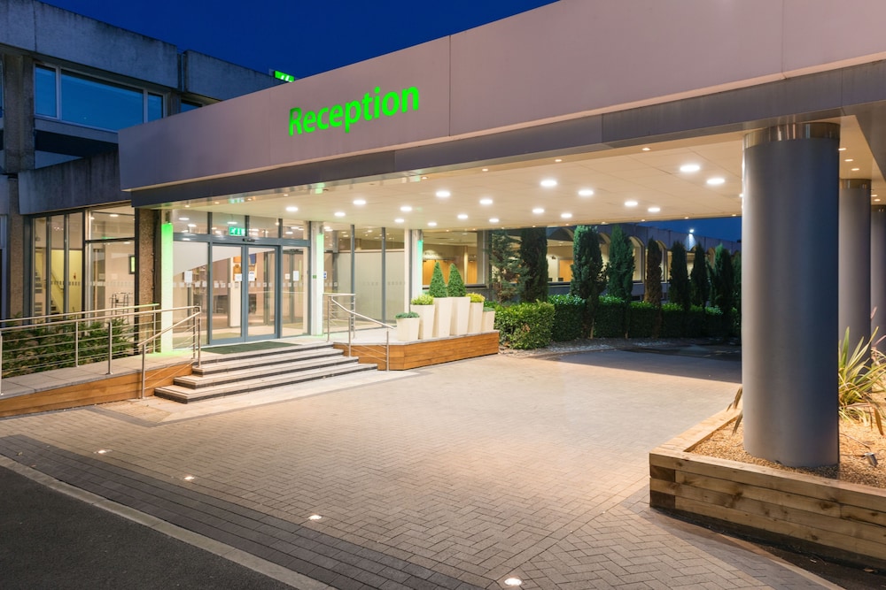 HOLIDAY INN MAIDENHEAD-WINDSOR 4/50
