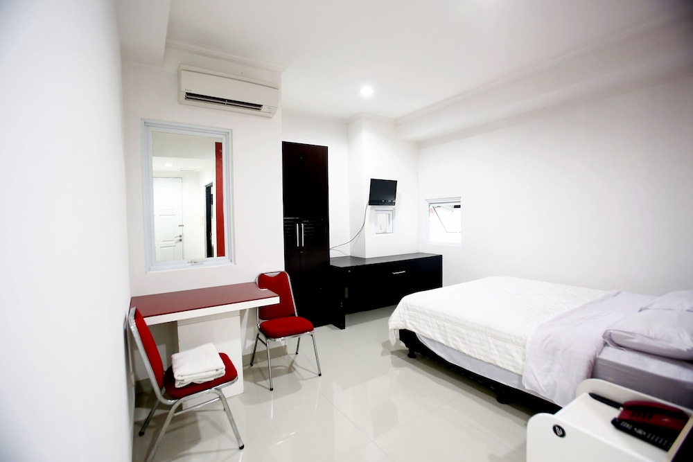 Reddoorz Plus At Guntur Raya Setiabudi 7/22