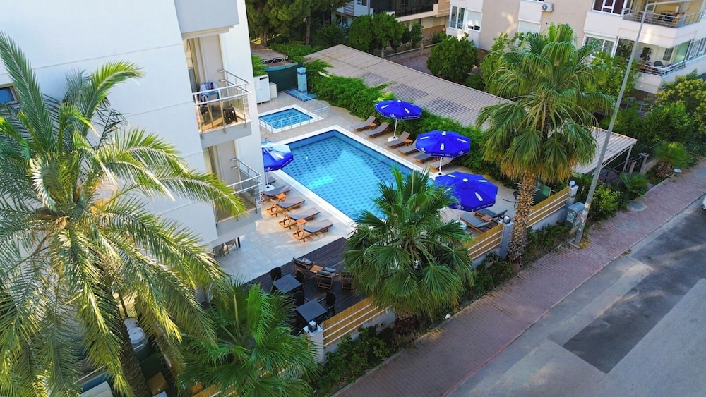 Hotel Santamarina 68/73