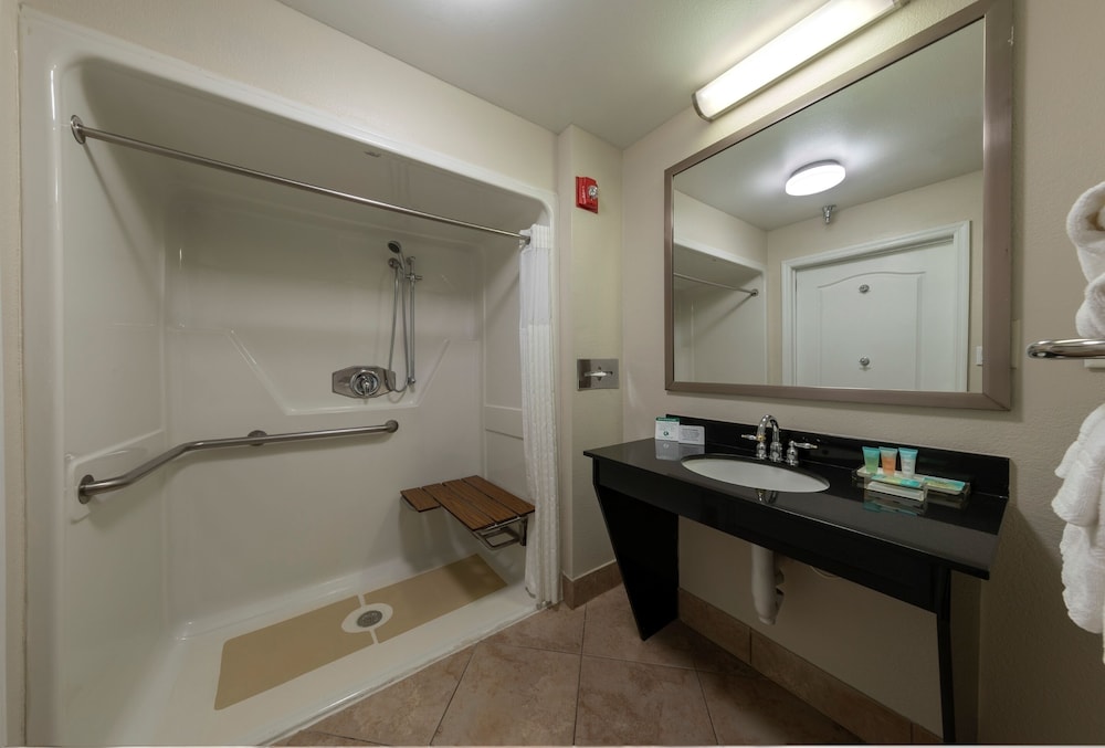 Galleria Palms Hotel 57/59