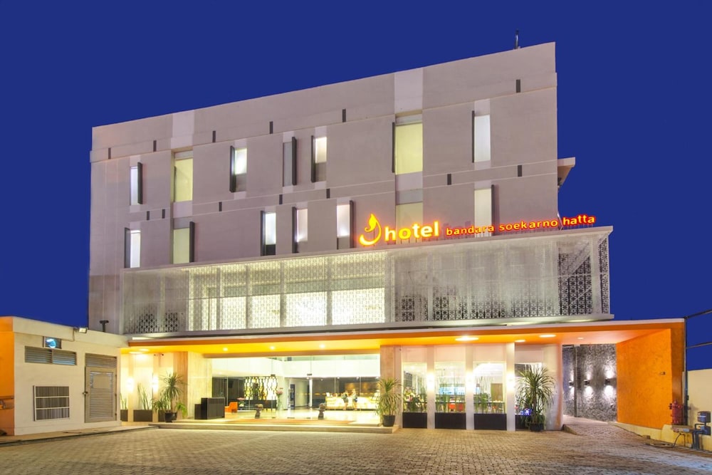 J Hotel Bandara Soekarno Hatta 3/26