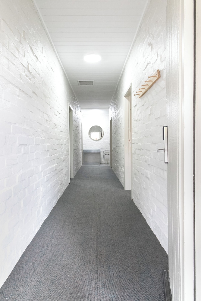 Mercure Ballarat Hotel and Convention Centre 64/70