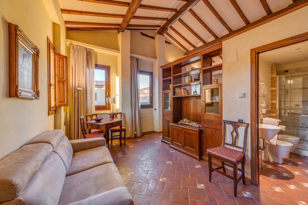 In Piazza Della Signoria - Residenza D Epoca 52/80