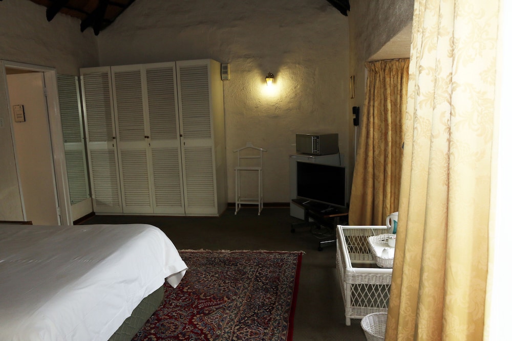 Sterkfontein Heritage Lodge 10/50