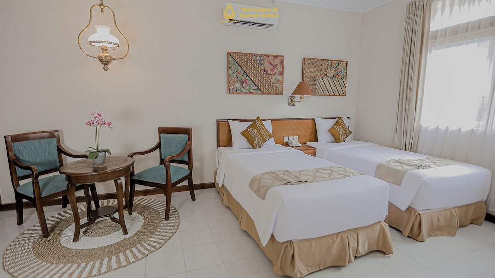 Brongto Hotel 16/55