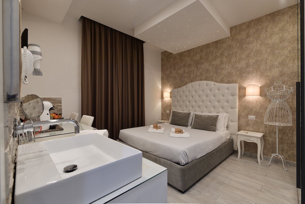 Relais Vatican Secret 10/44