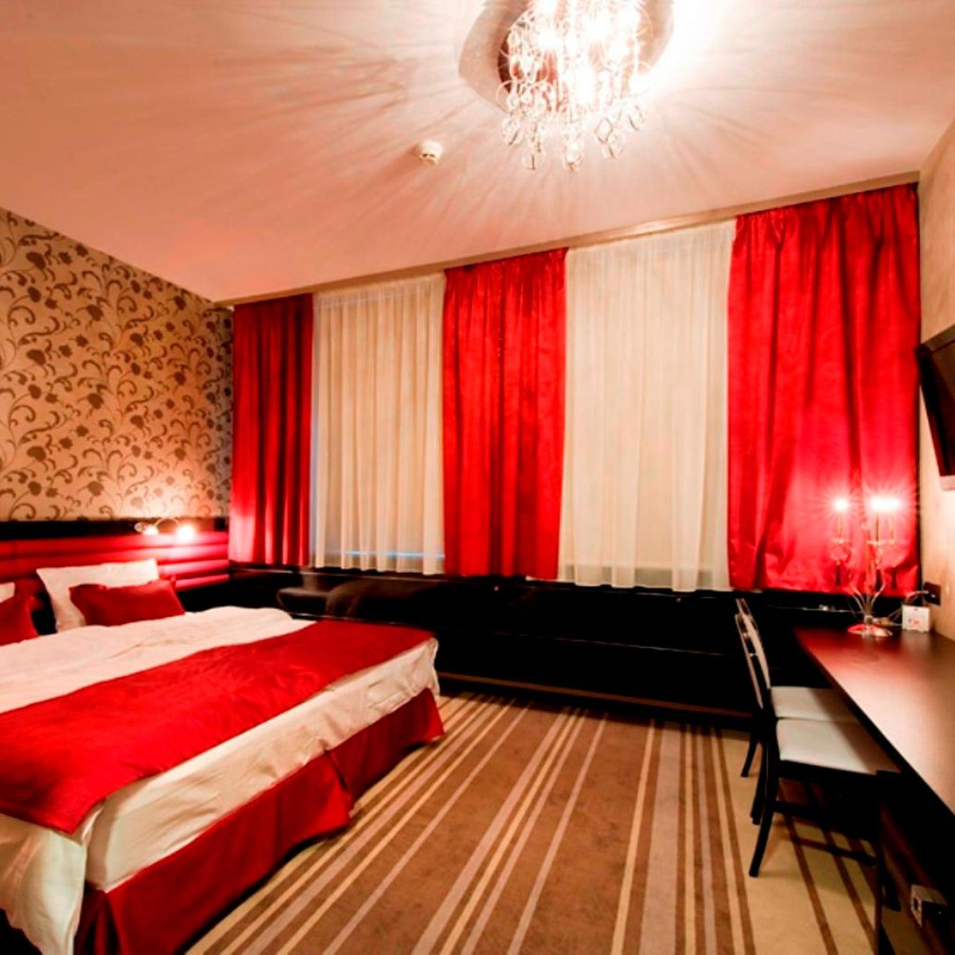 Room, Double Bed