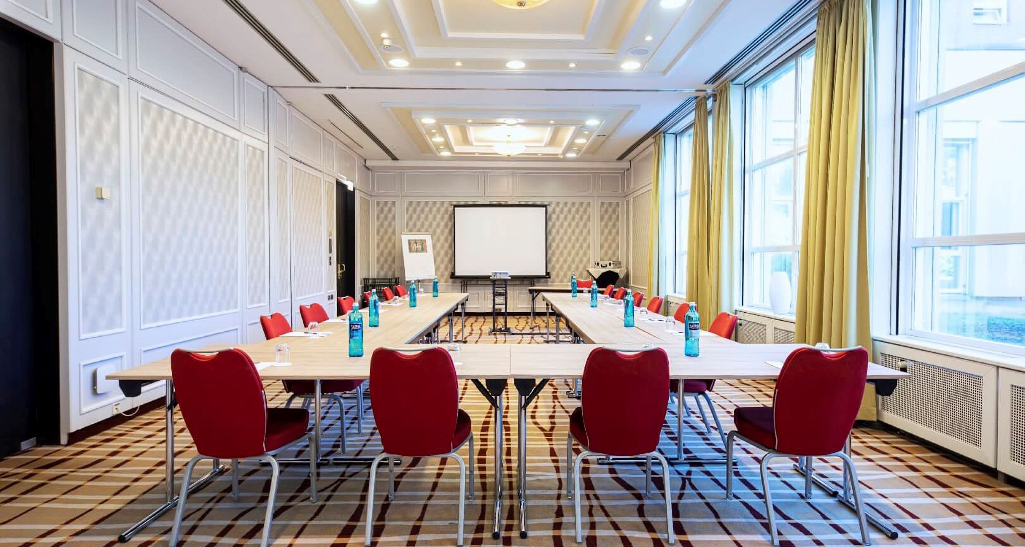 The Q - Quadro City Hotel 40/40