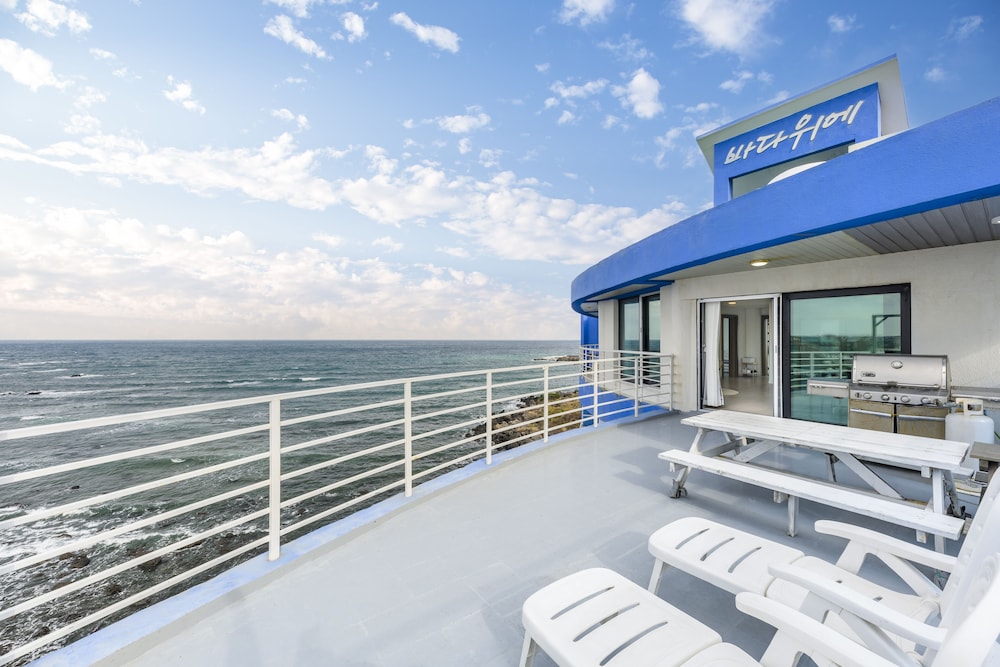 On The Sea Pension 8/80