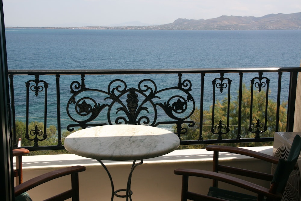 Dionysos Hotel Agistri 27/50