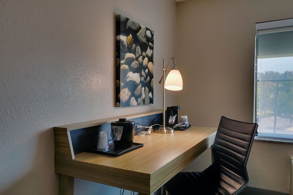 Country Inn Suites By Radisson Savannah Gateway Ga 27/35