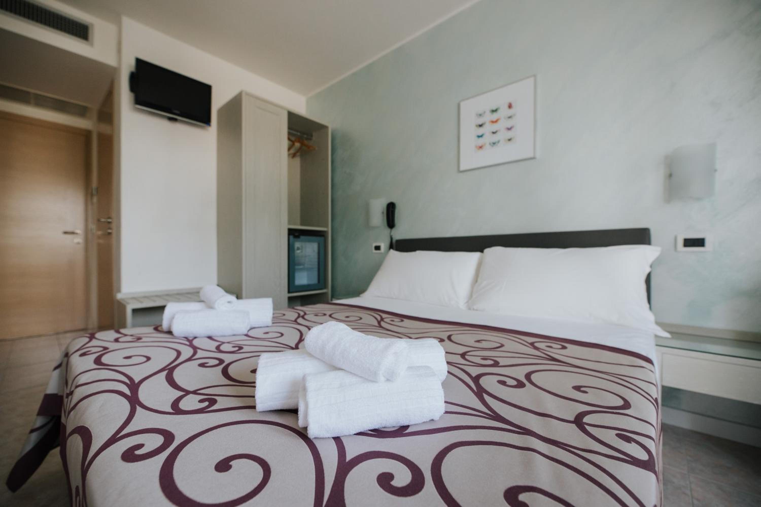 Hotel Gloria 32/68