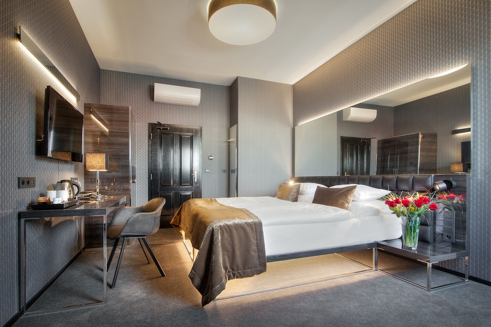 Hotel Mucha 28/72