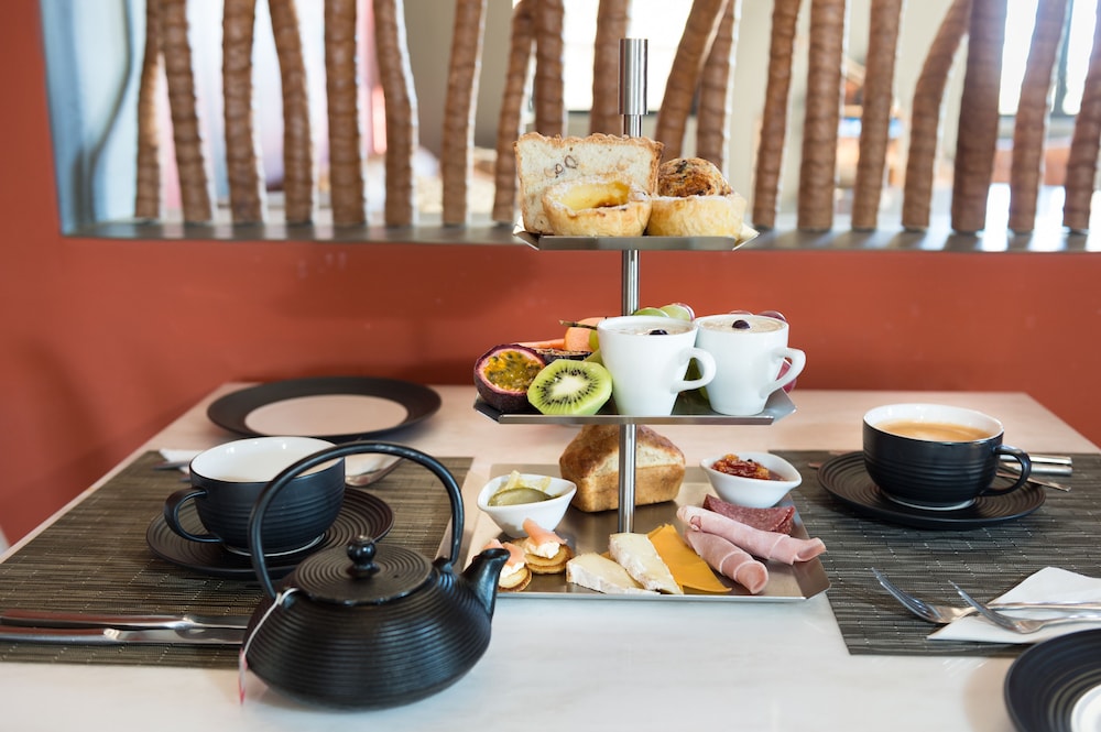 The Olive Exclusive All-Suite Hotel 23/30