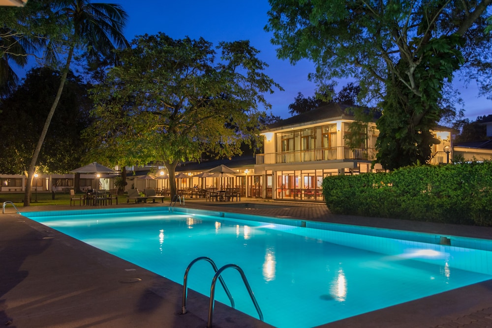 The Lakeside Hotel At Nuwarawewa in ANURADHAPURA