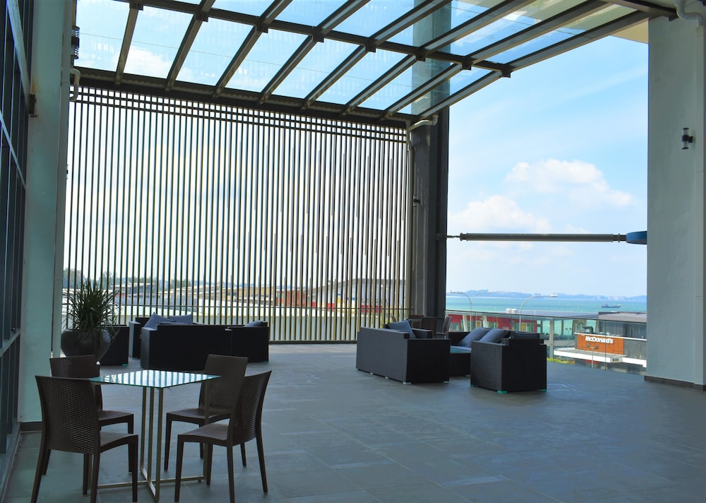 D Wharf Hotel And Serviced Residence 44/71
