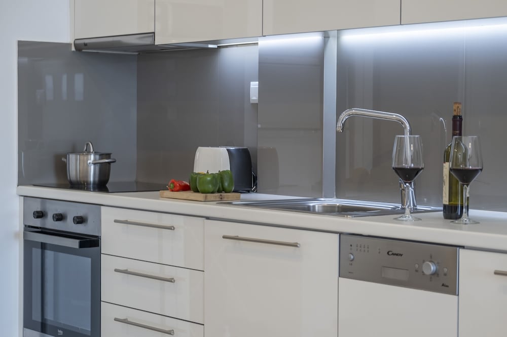 MELI APARTMENTS & VILLAS 47/50