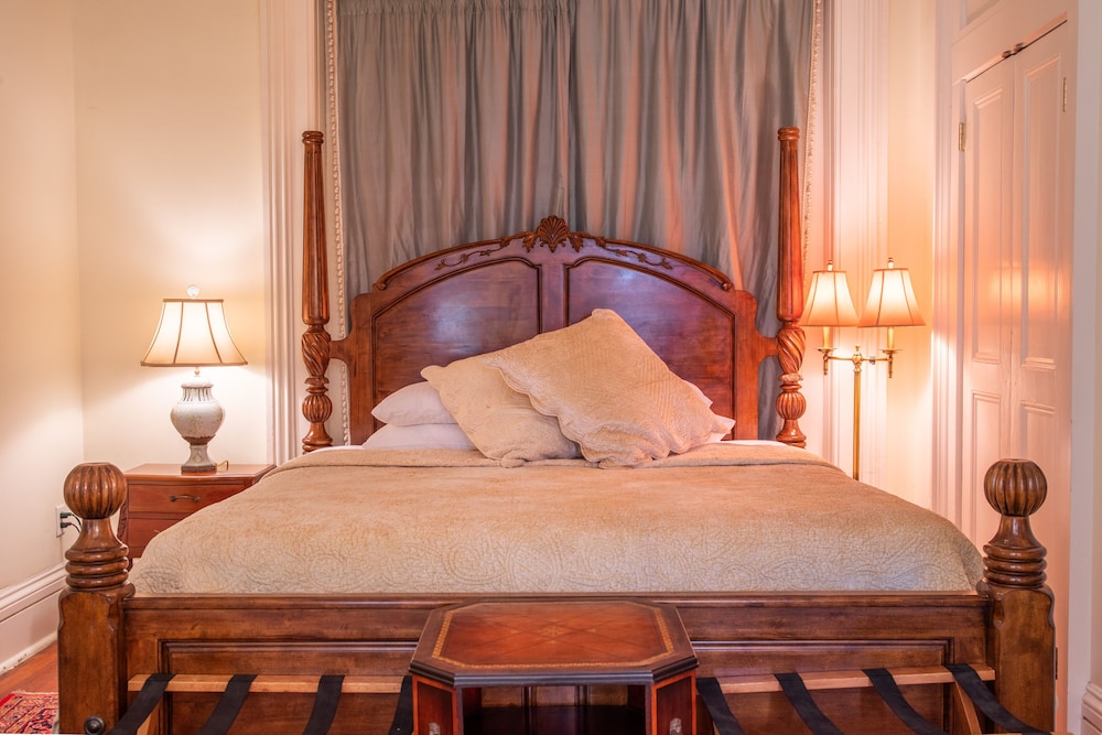 PREMIUM, KING BED
