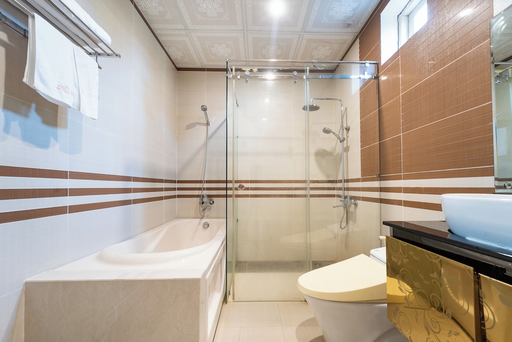 Phu Van Resort Spa 48/50