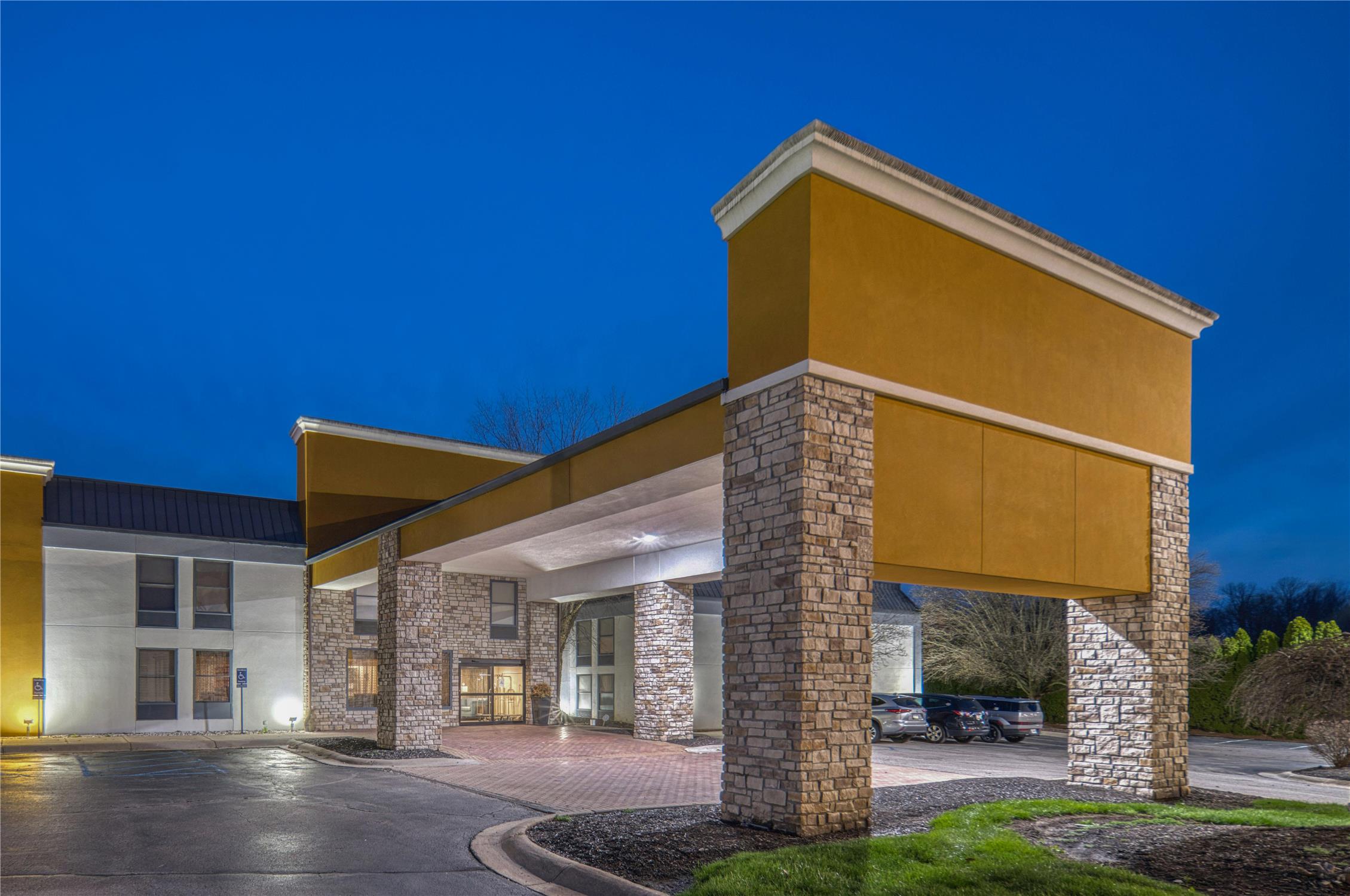 Best Western Batesville 8/73