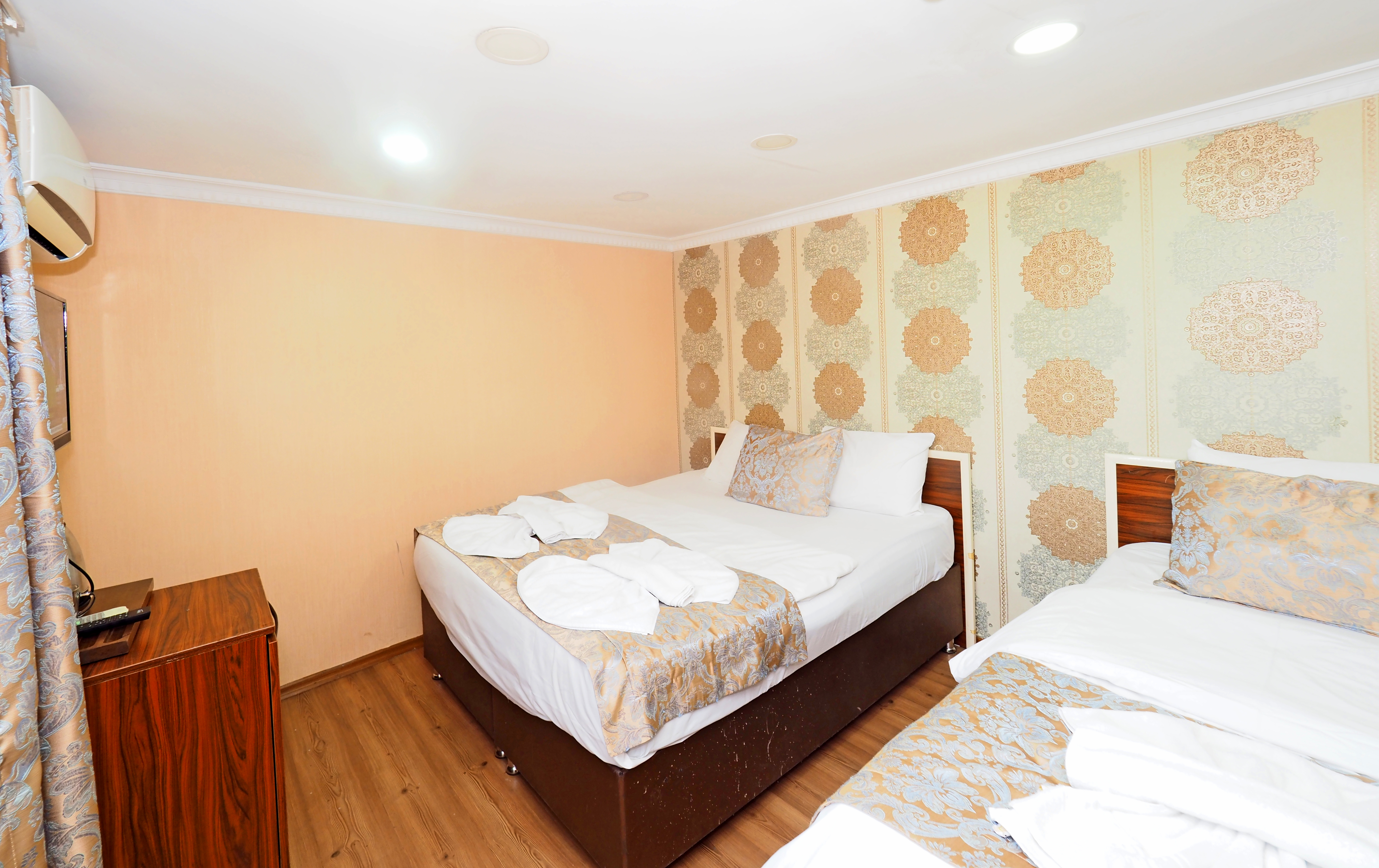 غرفة قياسية ثلاثية، Renova Hotel Fatih 3/5