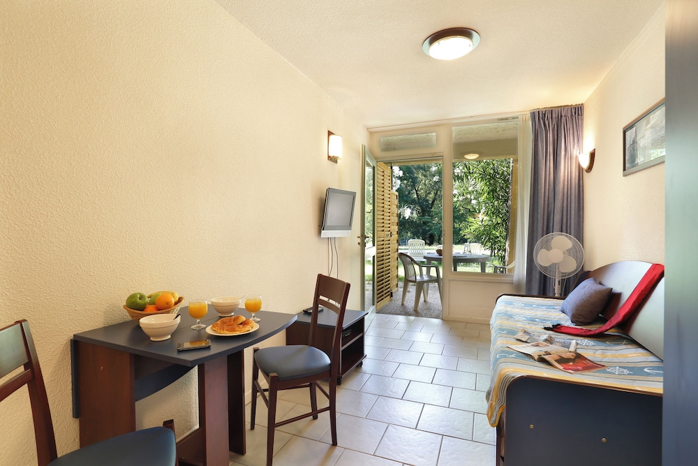 Vacanceole - Le Domaine de Chames 30/45