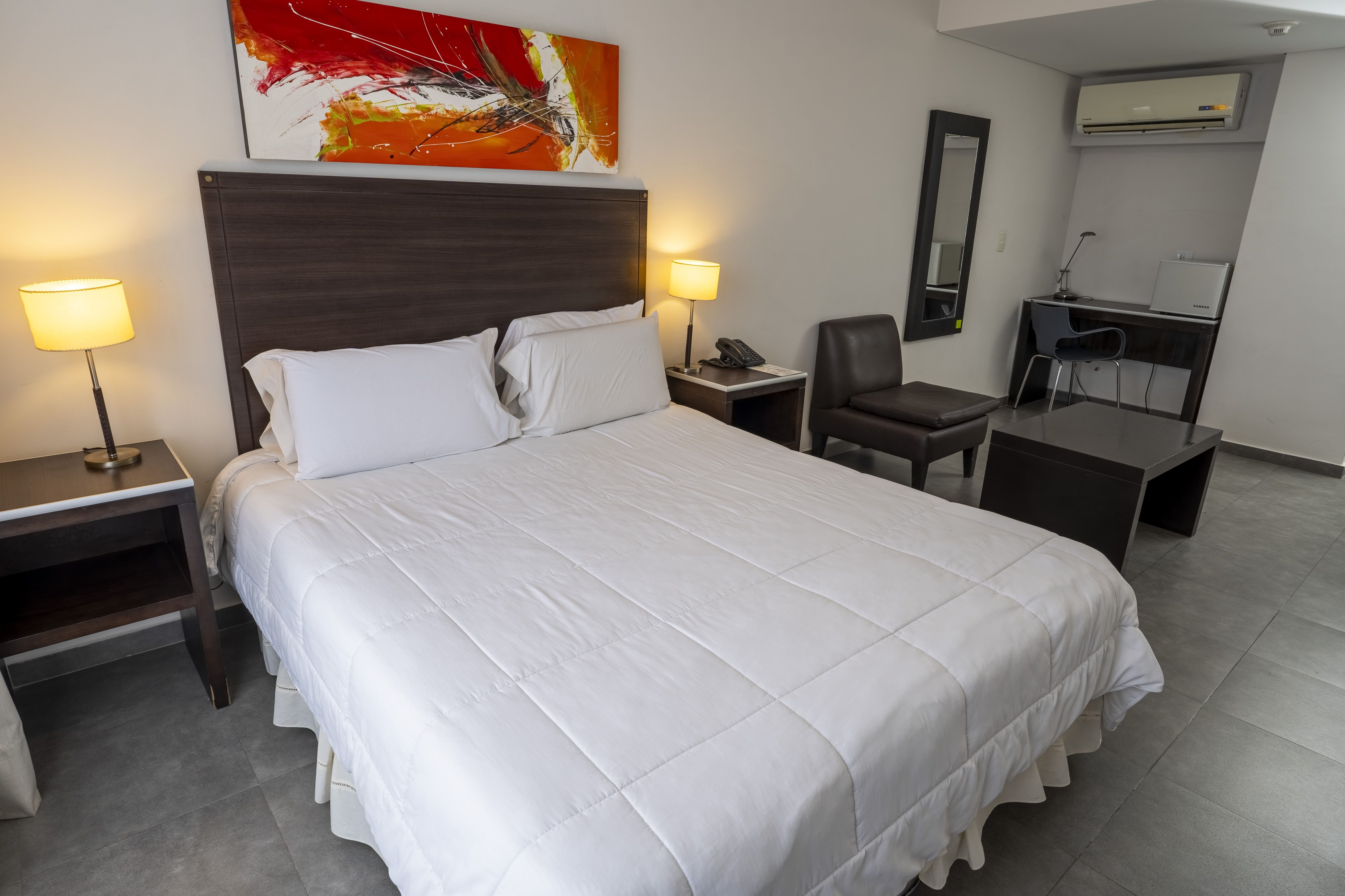 Hotel Neu 354 7/11