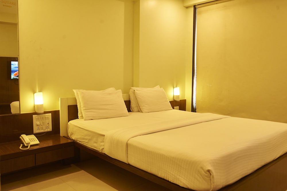 Hotel G Square 6/30