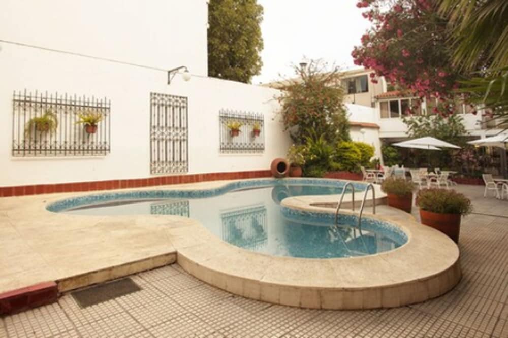 Carollo Hotel 28/29